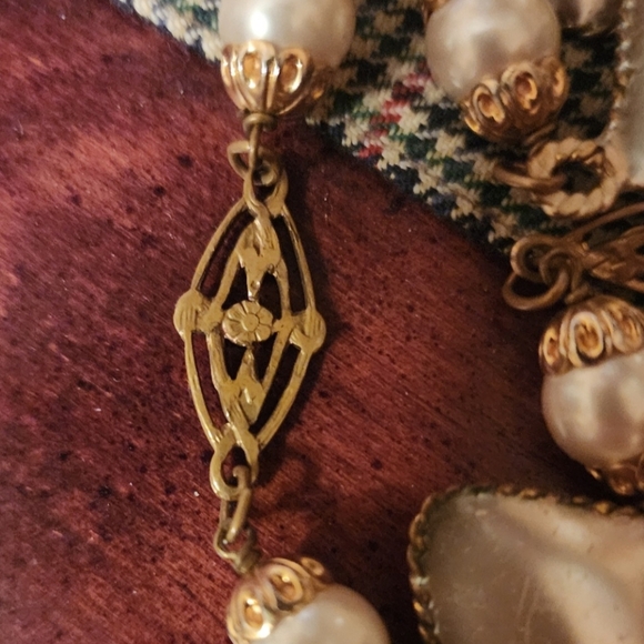 ONE-OF-A-KIND 1950s CHANEL BAROQUE PEARL & GILT FILIGREE SAUTOIR NECKLACE - Picture 6 of 17